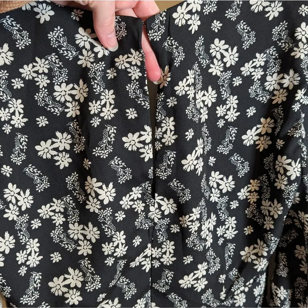 Astr the label floral ruched puff sleeve top xs